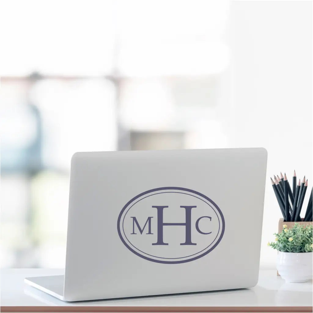 A simple design that can be used a million different ways. Use this three initial monogram to decorate a bedroom wall, door or any other smooth surface. Small sizes work great to tag your products in a creative pretty way.