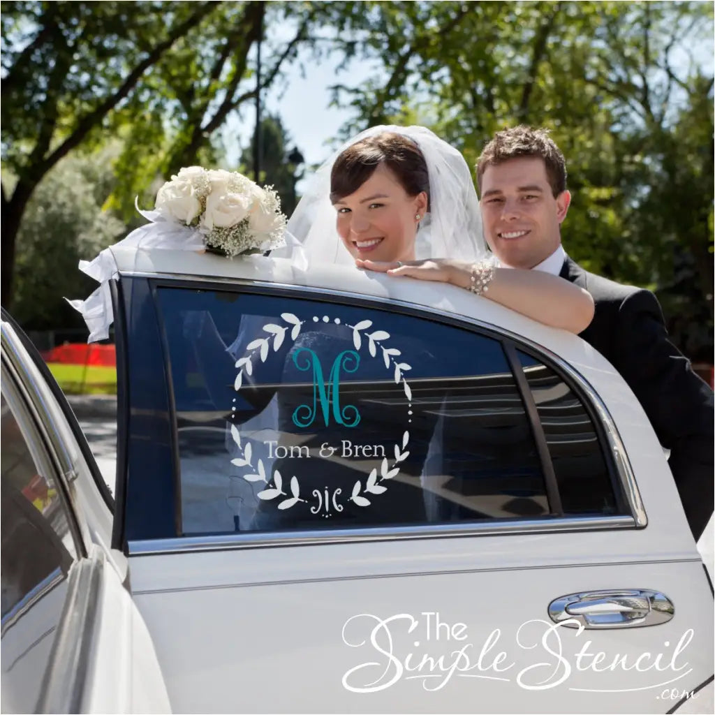 Bay Leaf Flourished Wall Monogram - Thumbnail 2