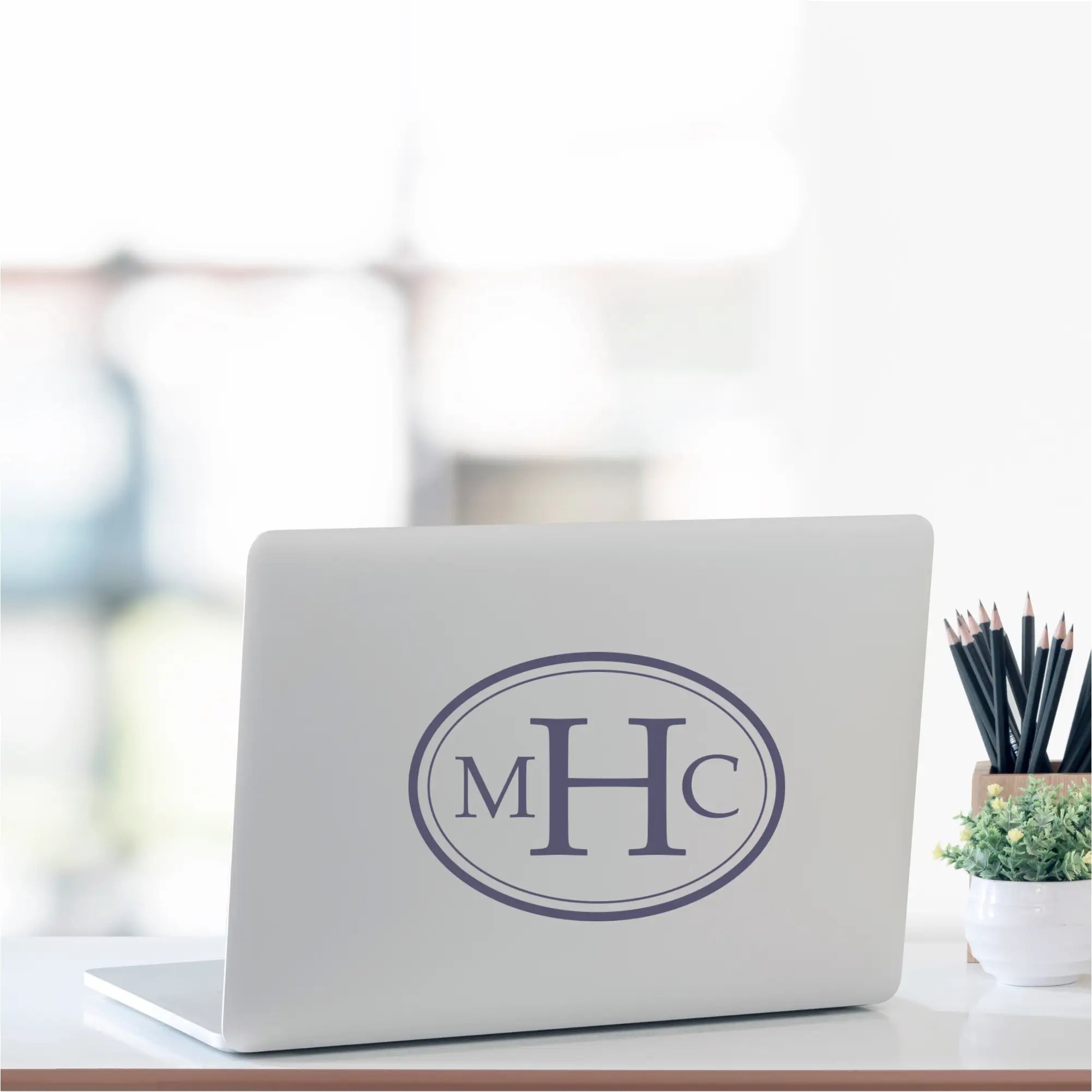 A simple design that can be used a million different ways. Use this three initial monogram to decorate a bedroom wall, door or any other smooth surface. Small sizes work great to tag your products in a creative pretty way. 